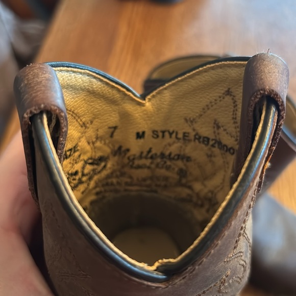 Lightly used masterson size 7 boot. - Picture 6 of 6